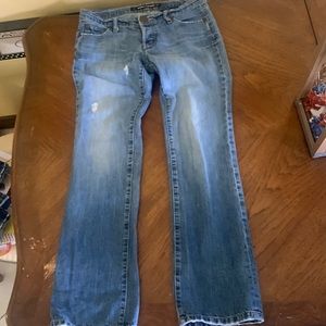 DKNY Size 7 blue jeans